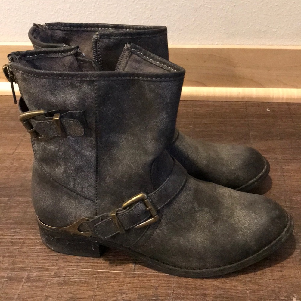 MIA boots